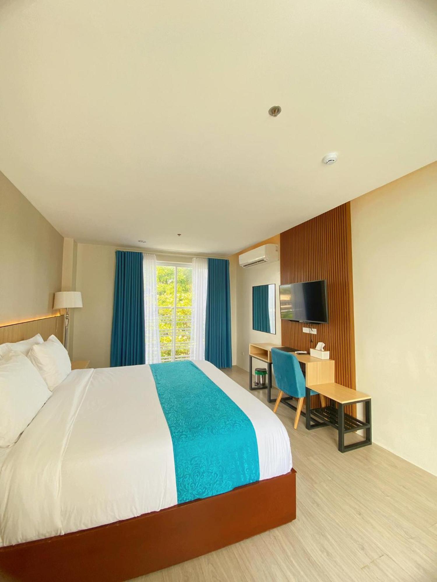 Jrp Vanyard Resort Hotel Калибо Екстериор снимка